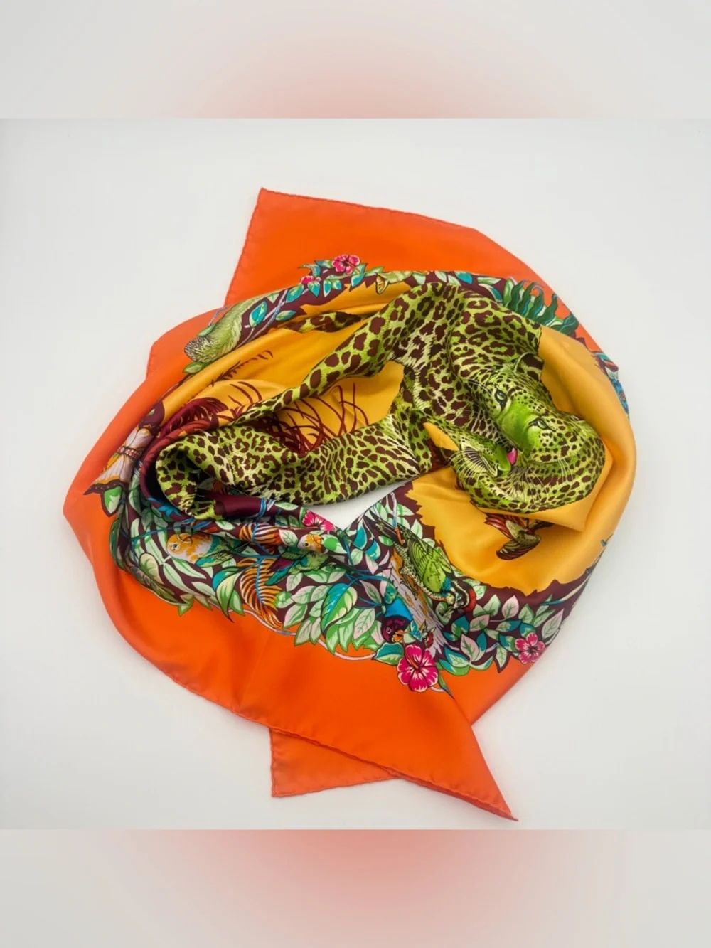 Hermès Jungle Love Silk Scarf - Picture 4 of 16